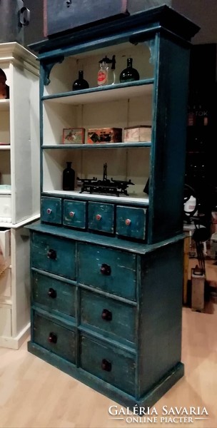 Szatócsbolti bútor, felújított fenyő sokfiókos szekrény, 20. század elejei bolti fiókos bútor