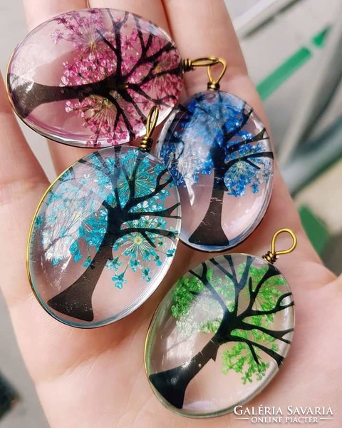 Wonderful eletwood pendants in 4 colors