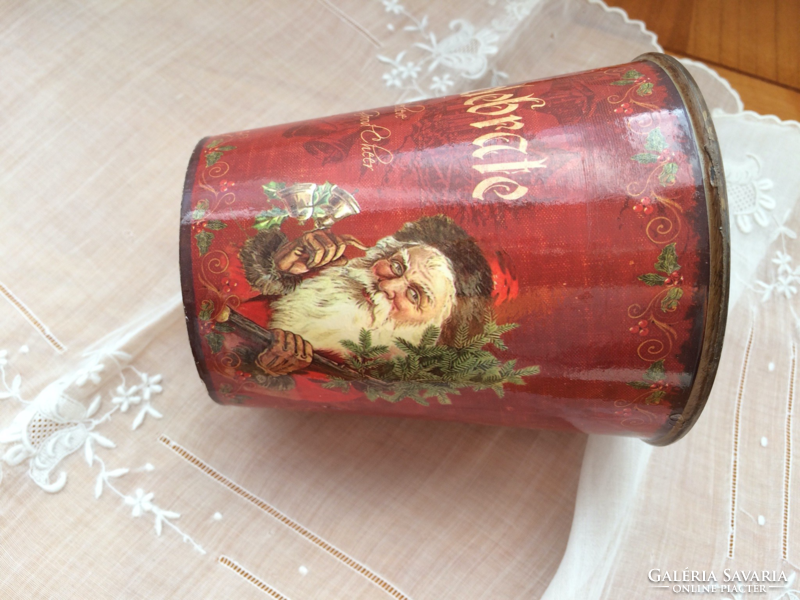 Santa Claus patterned metal effect pot, pot