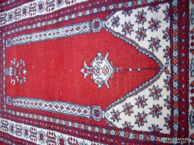 Kézi perzsa imaszőnyeg 135x84cm