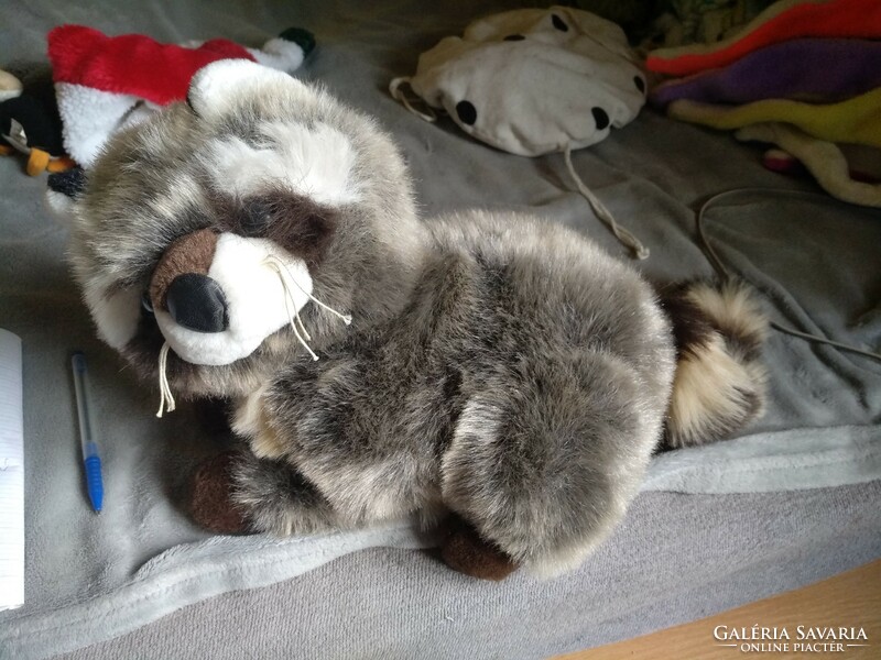 Plush toy, large badger, negotiable