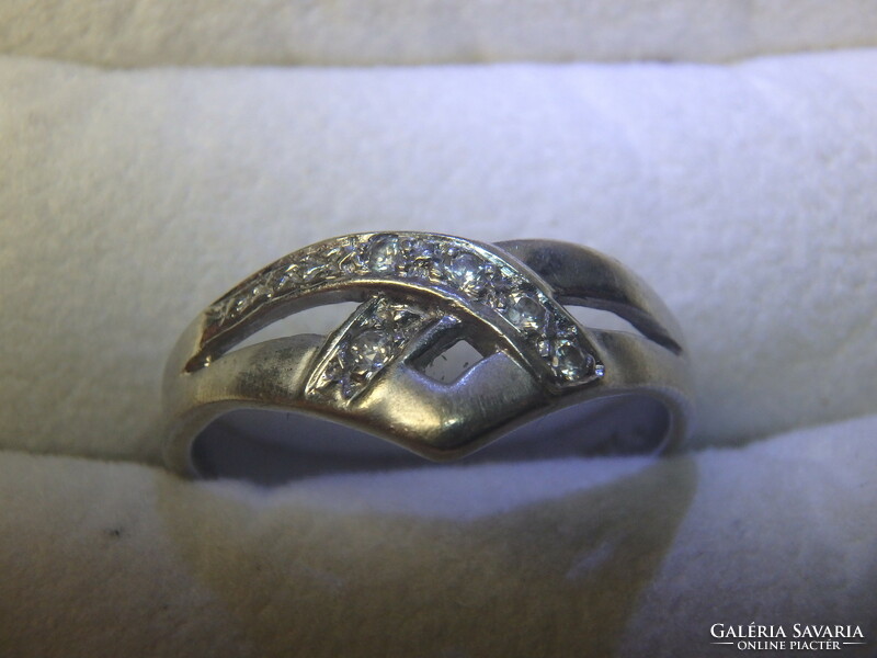 Victoria 14k white gold ring