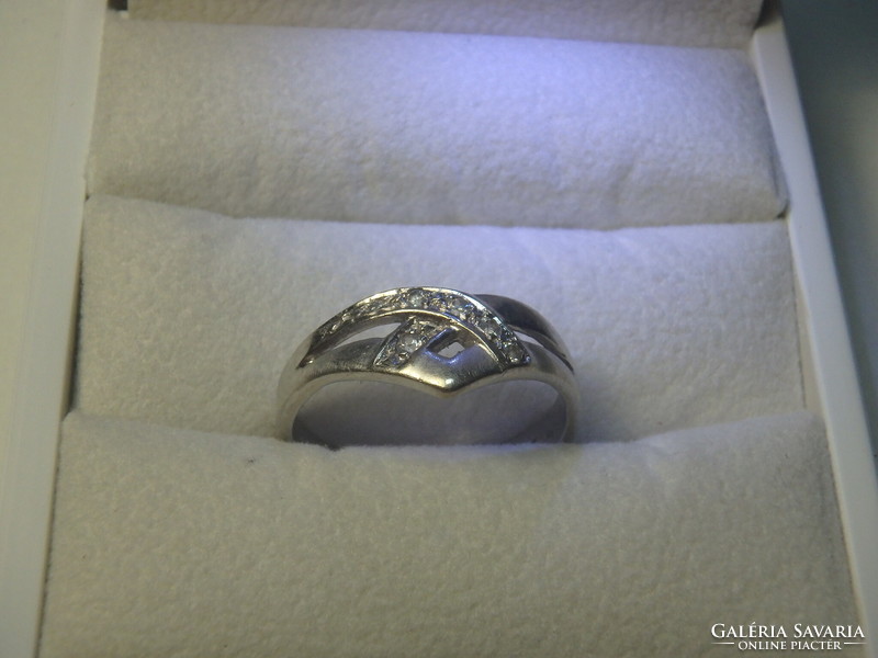 Victoria 14k white gold ring