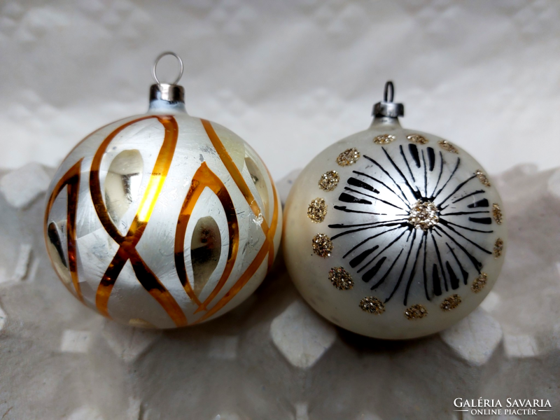 Retro glass Christmas tree decoration old sphere painted glass decoration 2 pcs