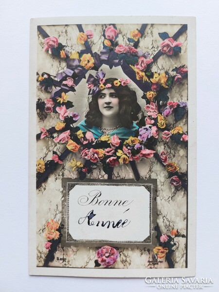 Old postcard photo postcard lady flowers