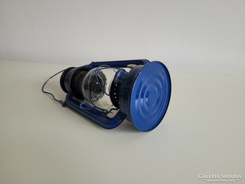 Vintage régi kék petróleum lámpa viharlámpa spiritusz lámpa