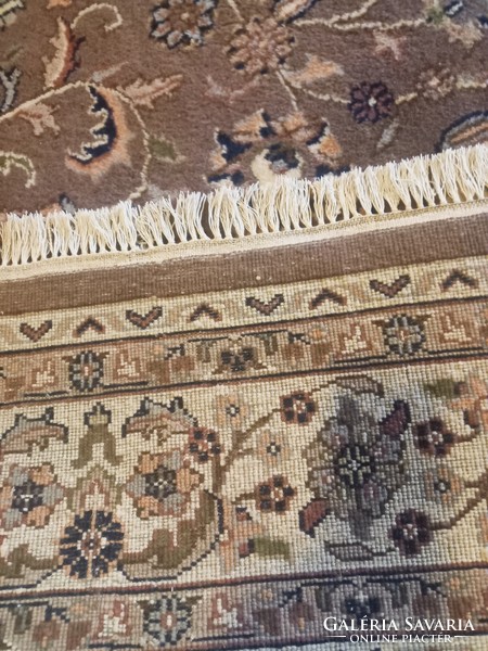 Hand-knotted Indo Keshan carpet is negotiable