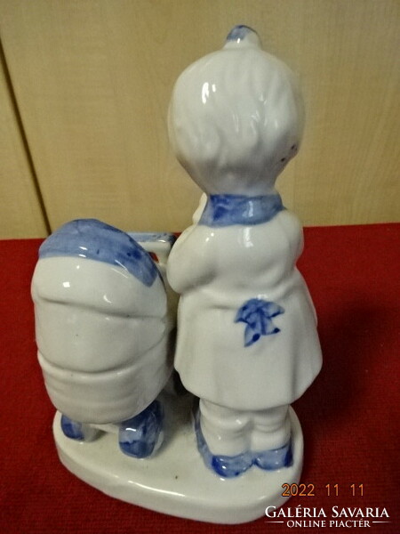 Kínai porcelán figura, kislány babakocsival, magassága 15 cm. Vanneki! Jókai.