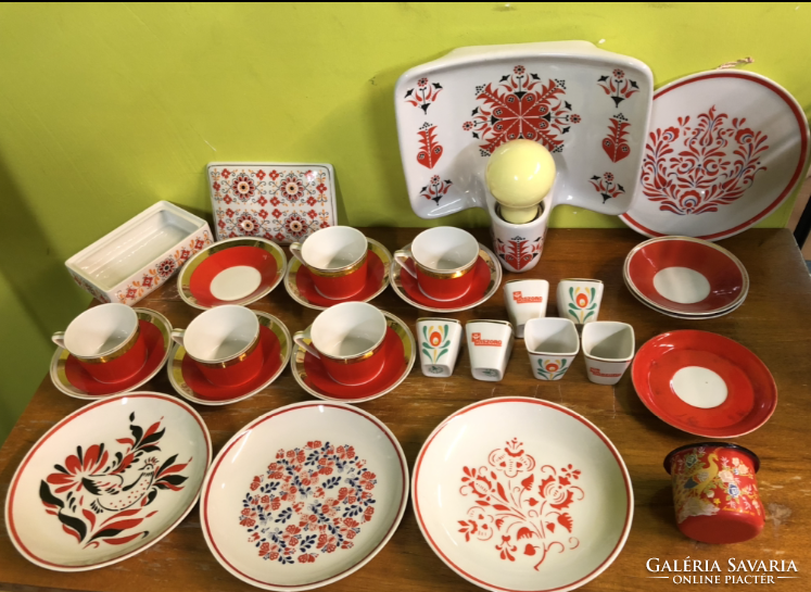 Red and white pieces from Alföld, Hólloháza and Köbánya. The prices are in the description, the rest are on other product pages.