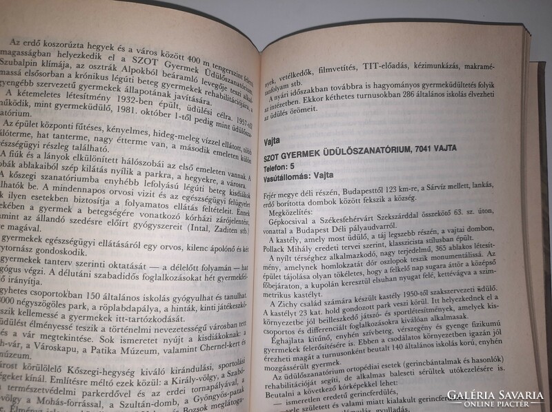 Retro! Handbook of Sot resorts, 1984. HUF 3,500.