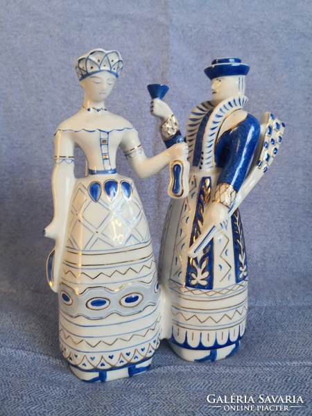 Pair of wine hunters, first-class Hólloháza porcelain