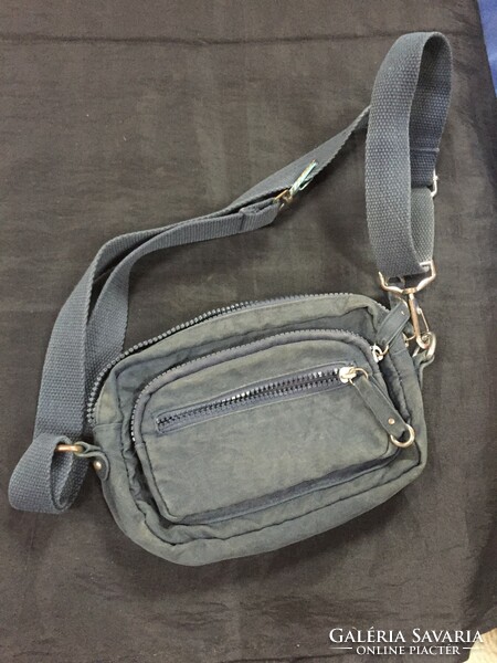Very good canvas belt bag with many pockets, unisex