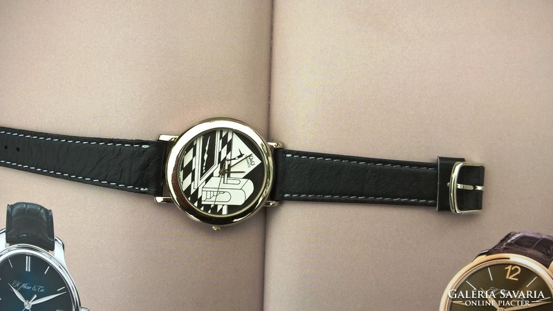 (K) unique q&q watch with a beautiful decorative dial