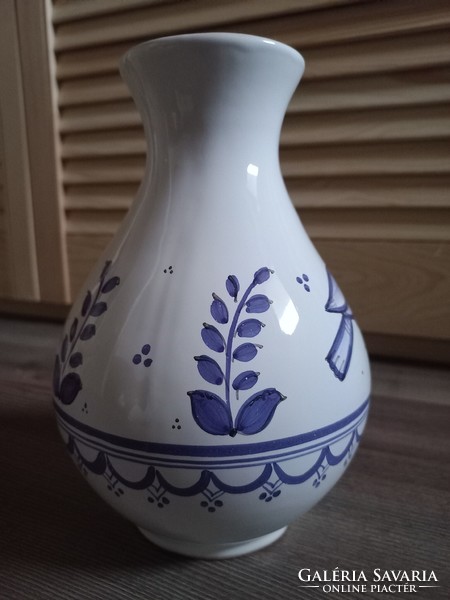 Cobalt blue bird pattern vase 20cm