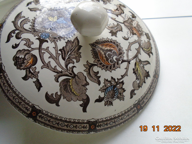 Neo-Renaissance Jacobean polychrome lidded tray from the English company Ridgway