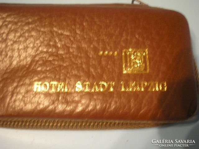 N8 antique glasses case hotel stadt leipzig velvet lined pen holder gold inscription leather zipper