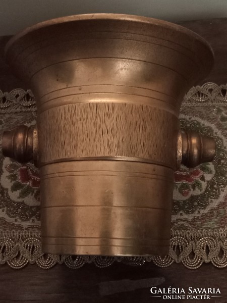 Very nice condition size 6 copper mortar and pestle