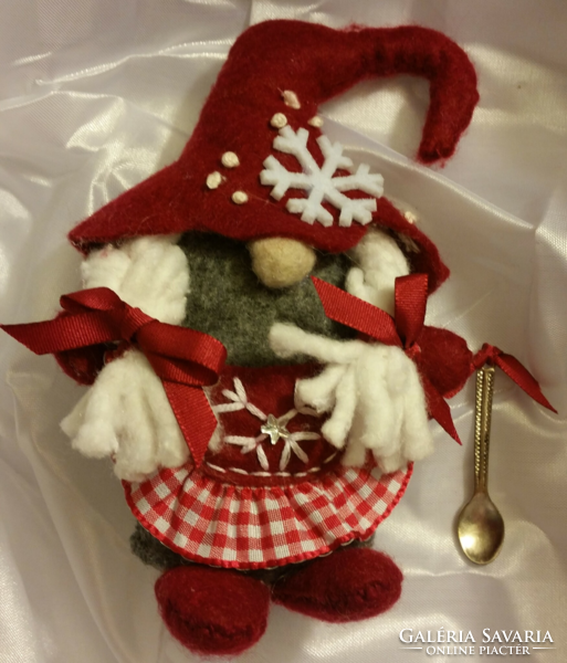 Karácsonyi dekoráció - egyedi készítésű manófiú és lány  fenyőfával