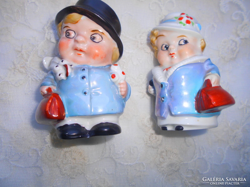 2 hand-painted table porcelain pendant holders - salt and pepper shakers