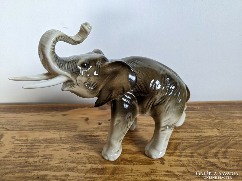 Royal dux - elephant