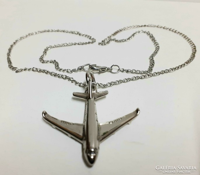 Retro chain with a stainless steel airplane pendant