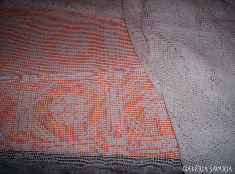 White, machine thread tablecloth, 195x120 cm x