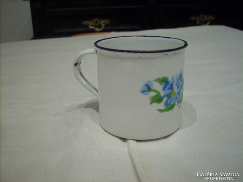 Enameled flower mug
