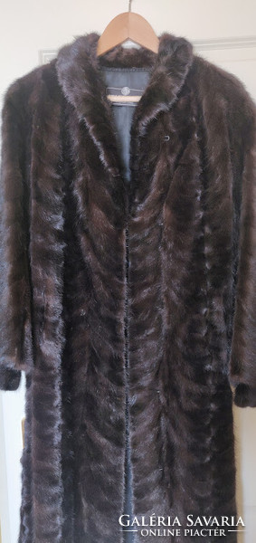Elegant mink coat in sizes m-l