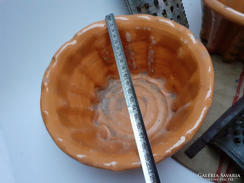 Régi cukrász eszköz kuglóf sütőforma reszelő lisztes zsák 6 db