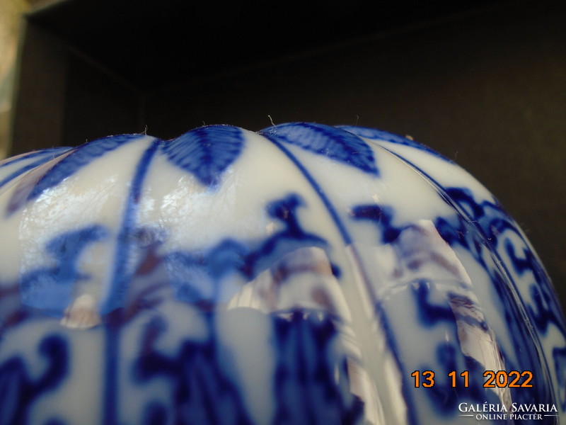 Hand-painted cobalt blue underglaze Chinese fluted vase with lid - hand-marked 4 characters