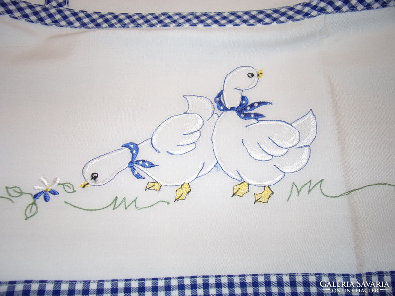 80X80 cm goose tablecloth