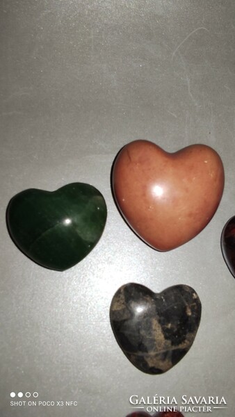 Now it's worth taking! Various mineral heart-shaped Moroccan stone hearts for 5 pieces as a gift