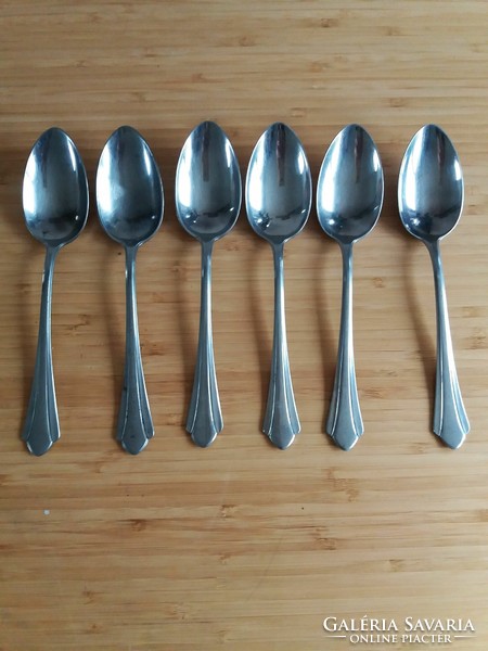 6 soup spoons