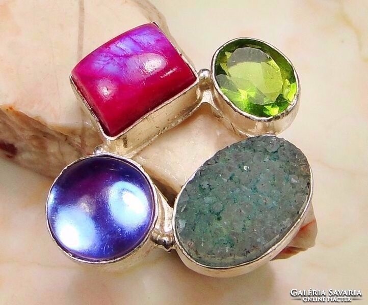 925 Marked ring with semi-precious stones
