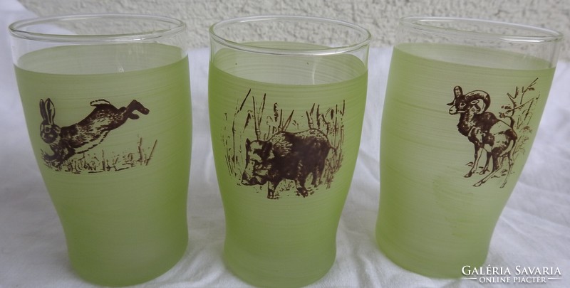 A set of glasses for hunters