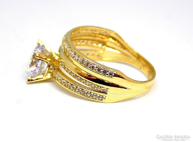 Köves szoliter arany gyűrű (ZAL-Au106002)