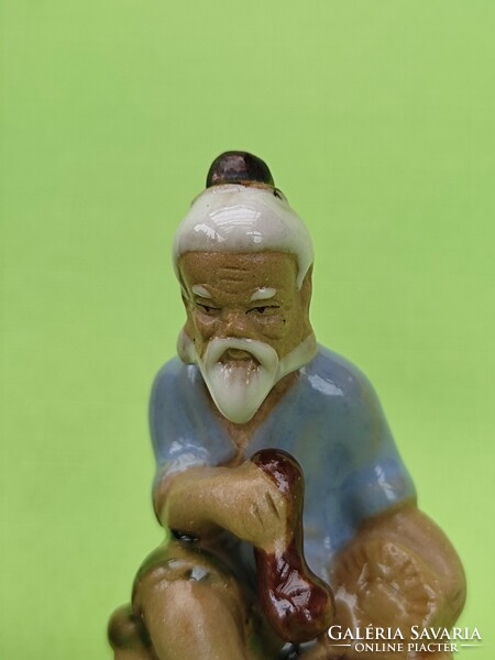Chinese shiwan porcelain, figurines of monkeys