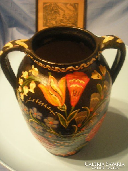 N7 antique Hungarian vase rarity 24 x 16 cm with a very bright color scheme