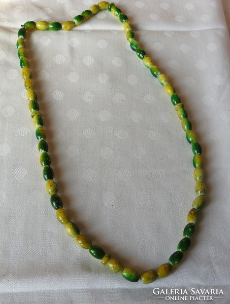 Green shade necklace - string of pearls