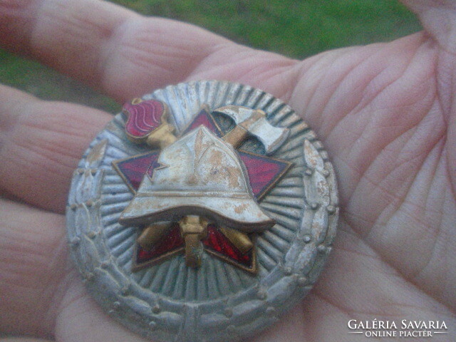 Antique pin/badge/ 4.5 x 4.5 very old