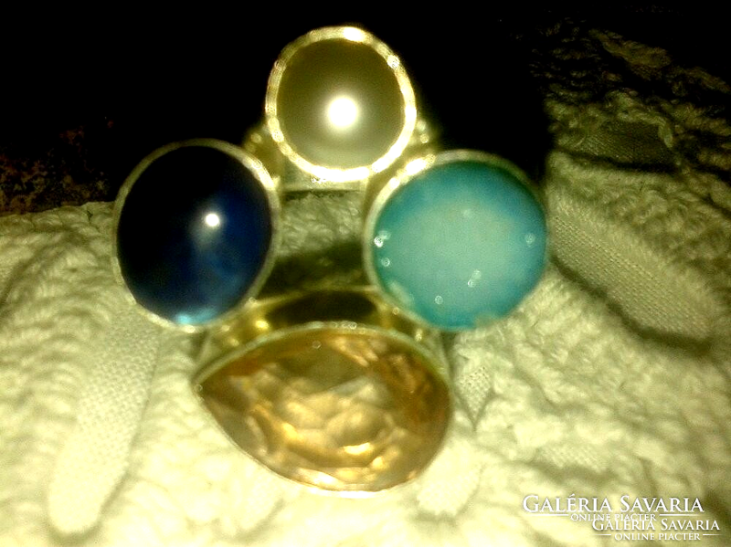 925 Marked ring with semi-precious stones
