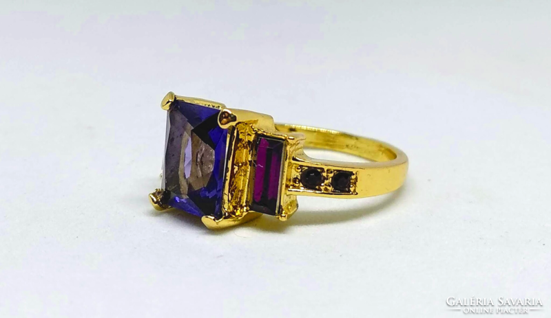 Filled gold (gf), rhodium-plated ring with amethyst crystals