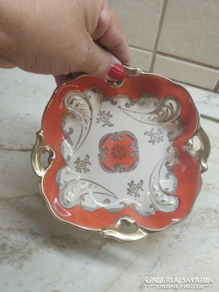 Beautiful porcelain centerpiece for sale!