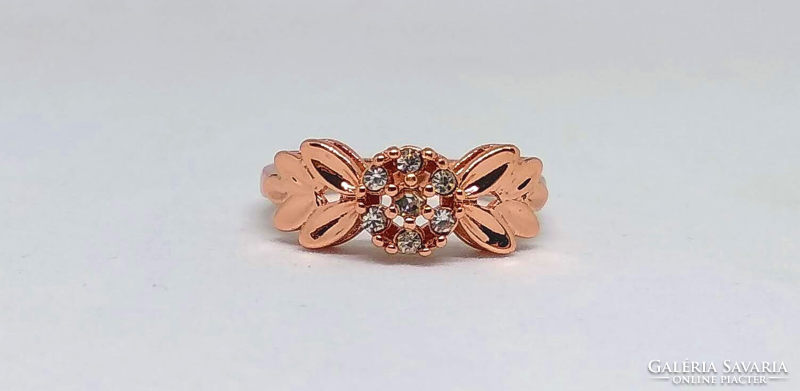 18K rose gold-filled ring with white topaz crystals