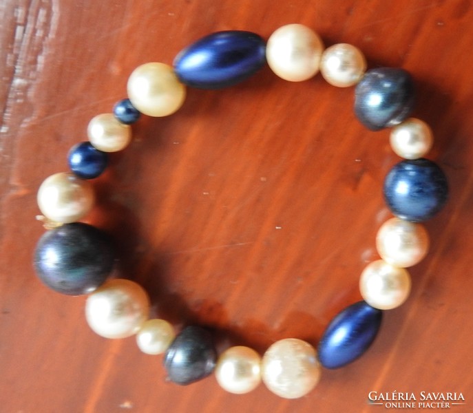 Cheerful multicolored pearl bracelet (rubber)