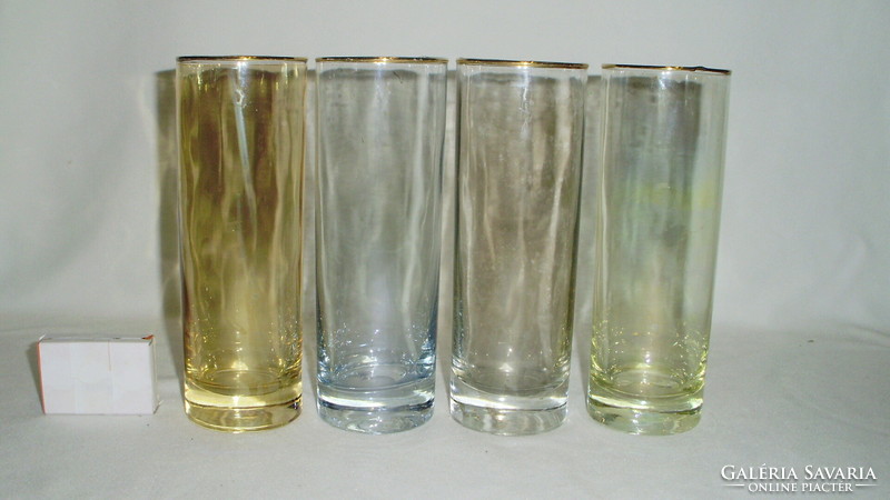 Négy darab aranyozott szélű színes üveg pohár, csőpohár - együtt