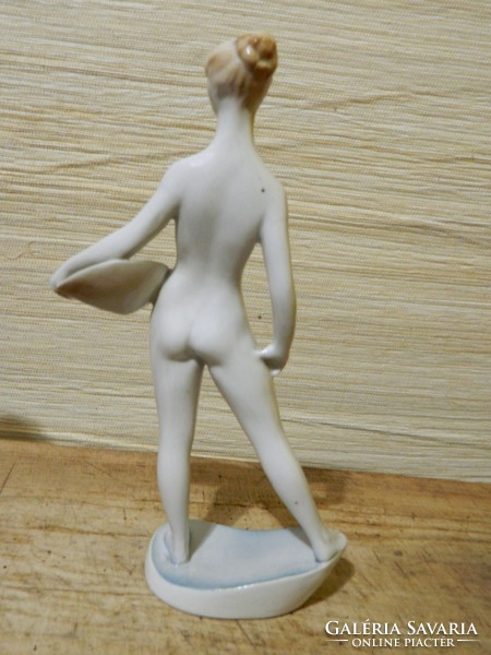 Zsolnay nude