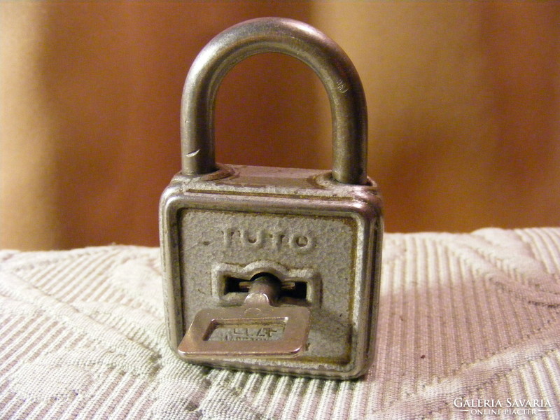 Tuto padlock with key