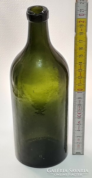 "Bikszádi-víz" nagy sötétzöld ásványvizes üveg (2445)