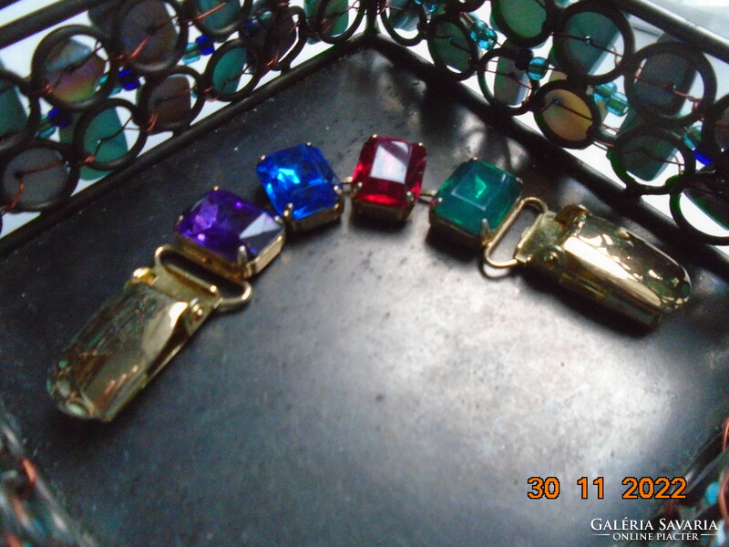 Vintage gilded cardigan or sweater clasp with colored stones in a gilded socket
